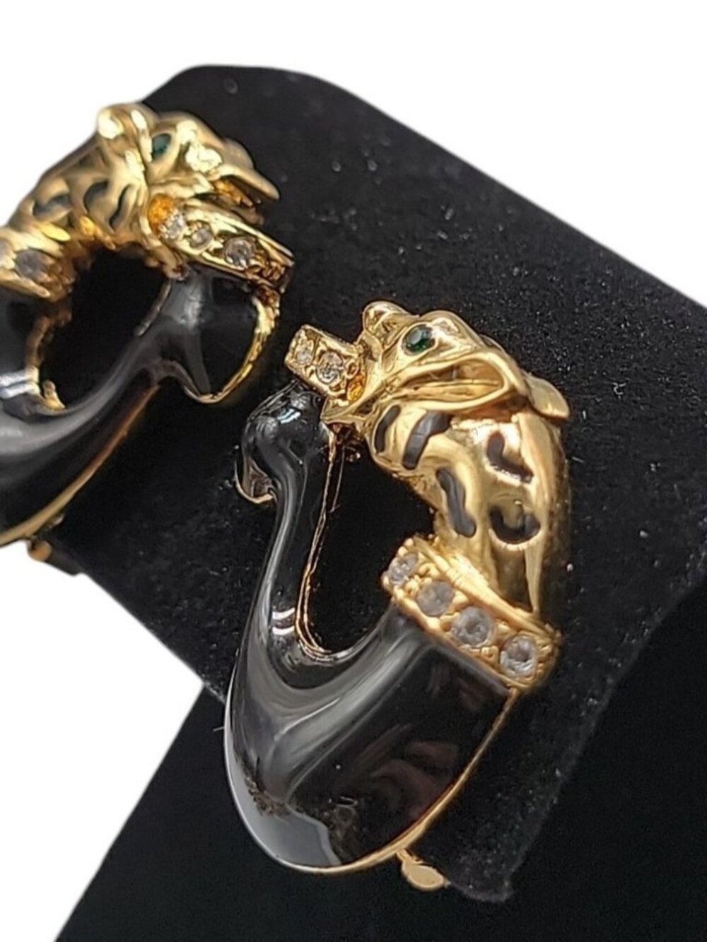 Jackie Collins Rare Clip On Earrings Figural Cougar Loop Black Enamel Rhinestone - Picture 5 of 12